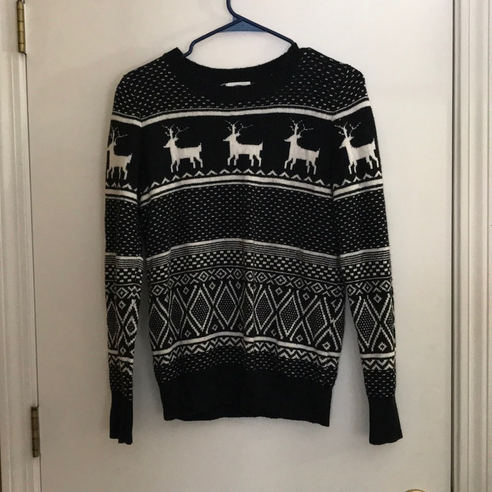 Old navy sweater